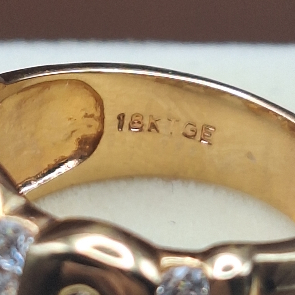 Retro 18K Gold-Plated Wave Ring with Sparkling CZ Accents – Size 6 - Picture 6 of 8